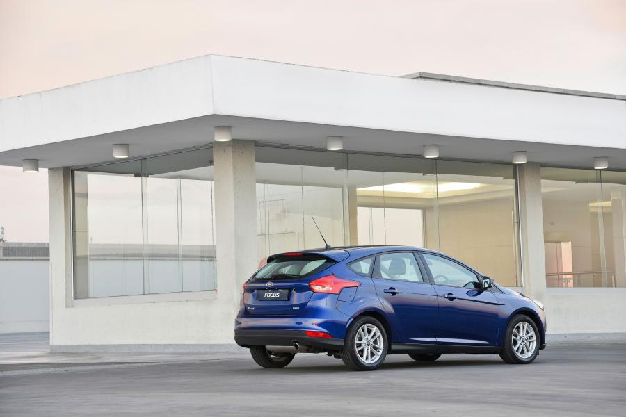  Ford Focus 2015 года  (ZA) (фото 13 из 20)